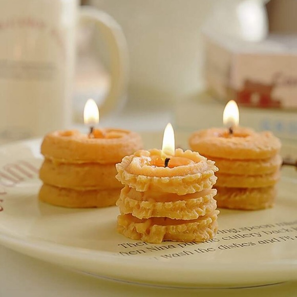 Soy Wax Cookie Candle 4pc Set - Picture 2 of 6